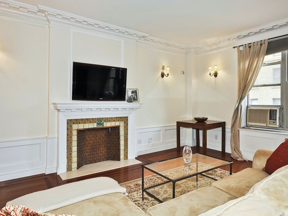 1st image of 90 Nassau St #10
