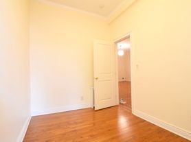 300 Eckford St