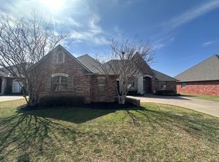 15209 Sugar Loaf Dr, Edmond, OK 73013