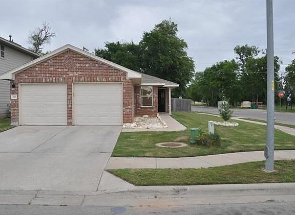 3rd image of 3101 Etheredge Dr