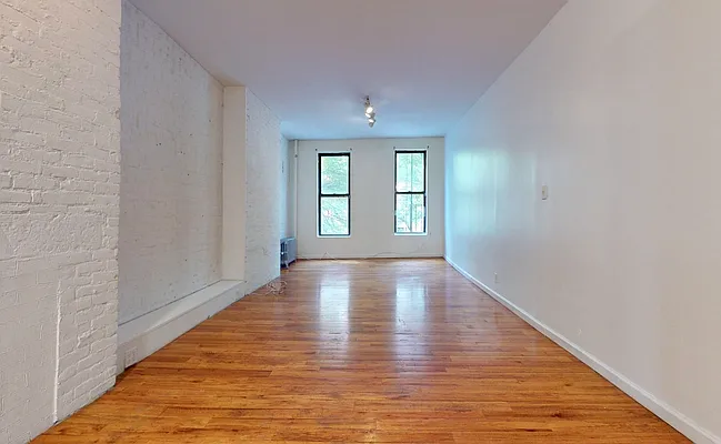 Rented by 346 Realty Group LLC | media 3