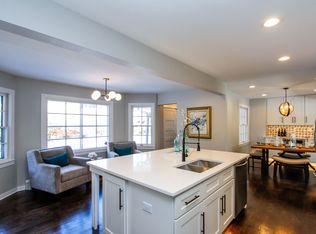 7525 N Berwyn Ave, Glendale, WI 53209