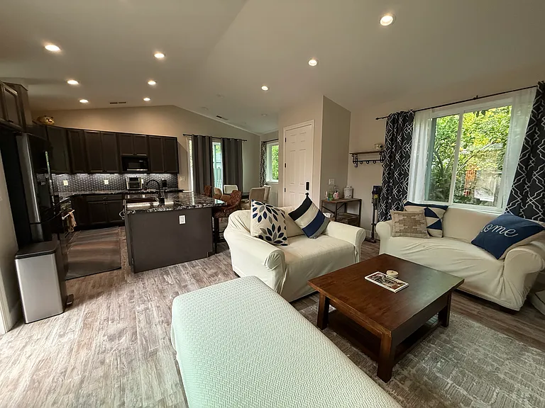 1598 Valota Rd — Photo 14