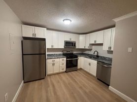 24 Kenmar Dr