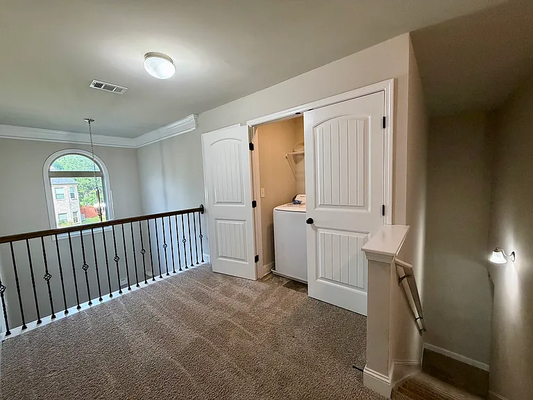 235 Sanctuary Dr — Photo 14