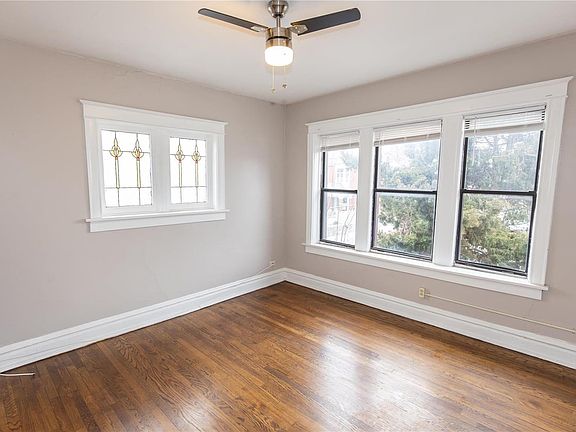 2nd image of 3501 Magnolia Ave