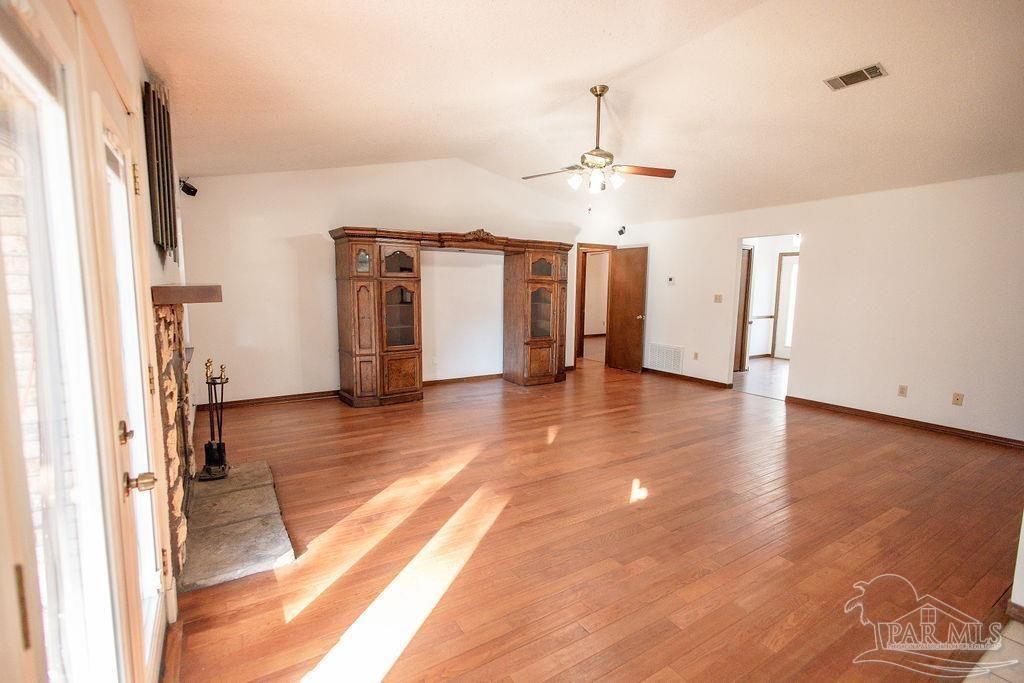 3495 Chief Mate Dr, Pensacola, FL - More