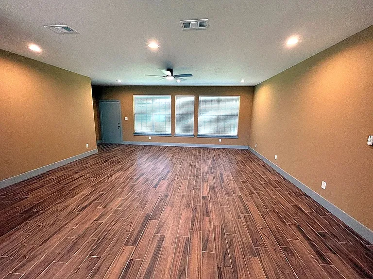 4534 N Shore Dr — Photo 11