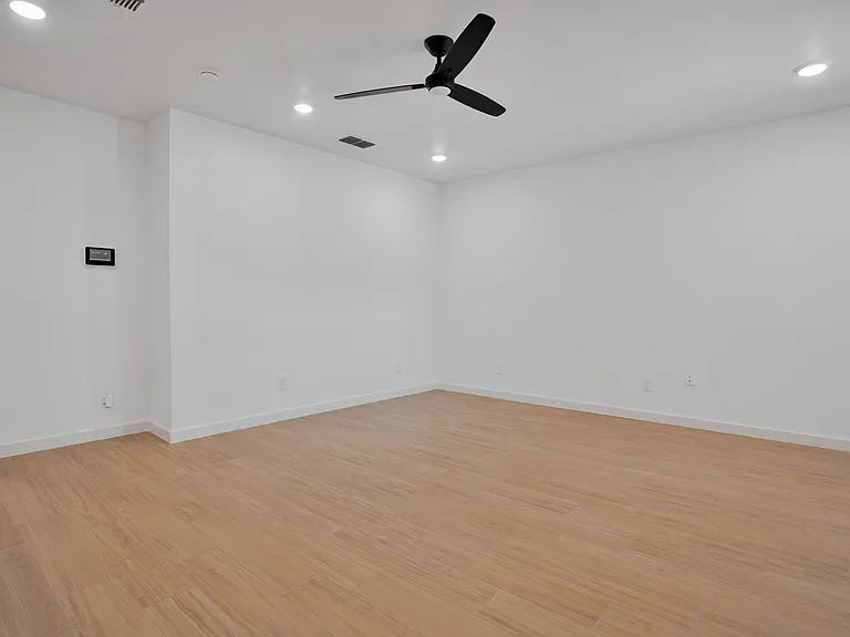 5806 Virginia Ave — Photo 3