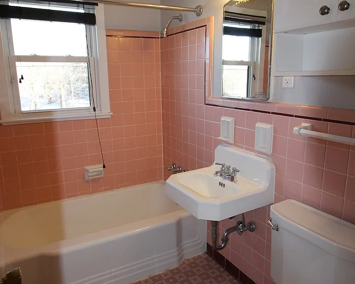 The Tiverton — Photo 6