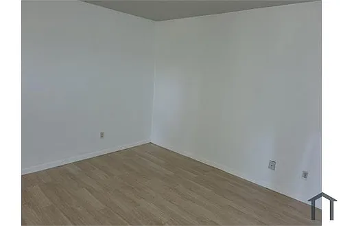 429 E L St Photo 1