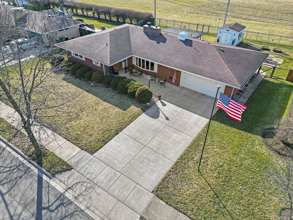 1st image of 611 Palladium Dr W