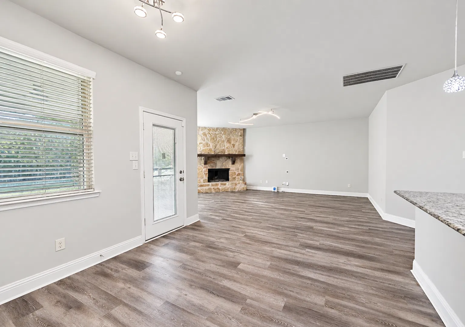 Beautiful 4-Bedroom Home for Rent in McKinney, TX! — Photo 4