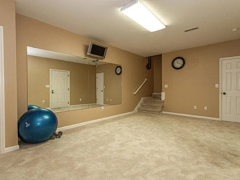 10714 Prince Albert Way — Photo 19