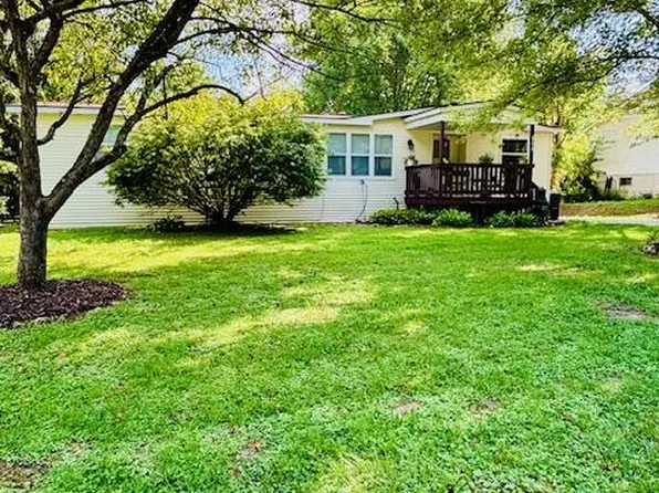 406 Puetz Ln, Gray Summit, MO 63039