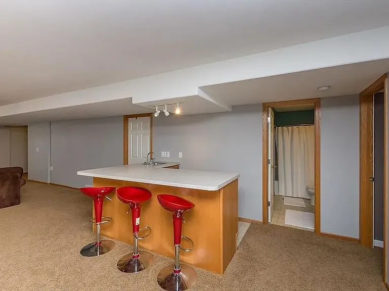 934 Tiara Dr NE — Photo 19