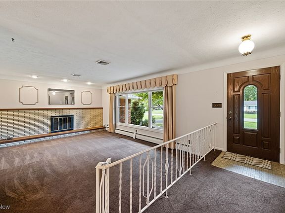2nd image of 179 Lucy Ln