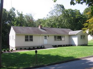 120 Parade Hill Rd, New Canaan, CT 06840