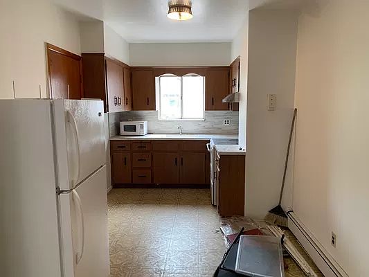 5th image of 20-63 43rd St Floor 1