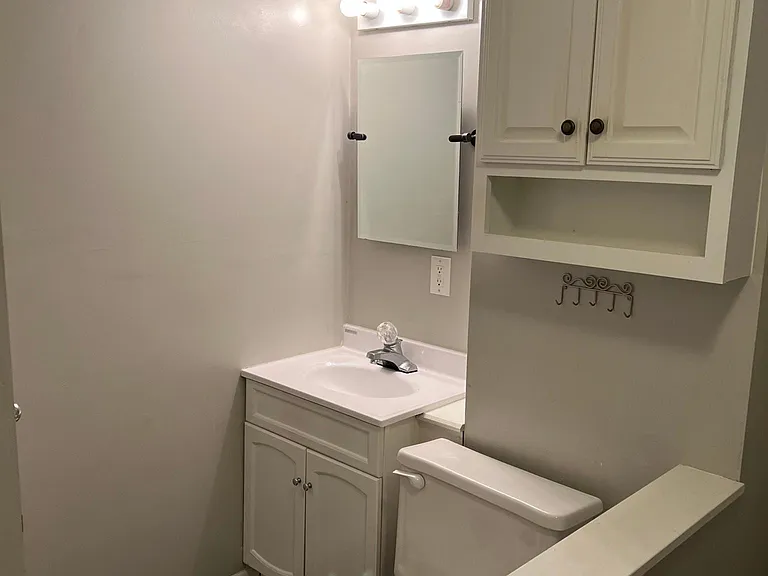1361 Portland Ave NE #2 — Photo 12