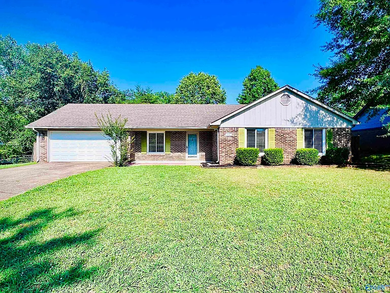 116 Bibb Dr — Photo 1