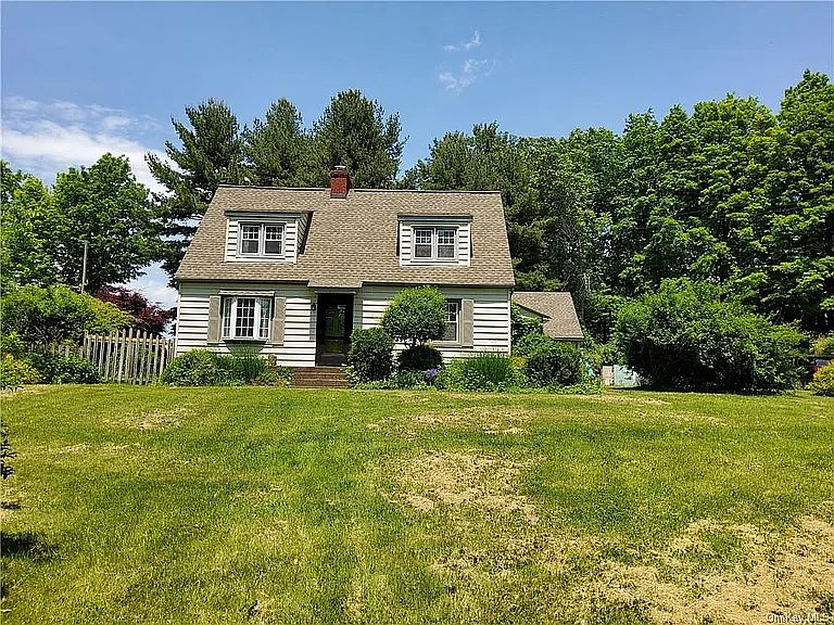 1st image of 3970 Summerville Way