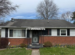 226 Ridgewood Ave, Oak Hill, WV 25901