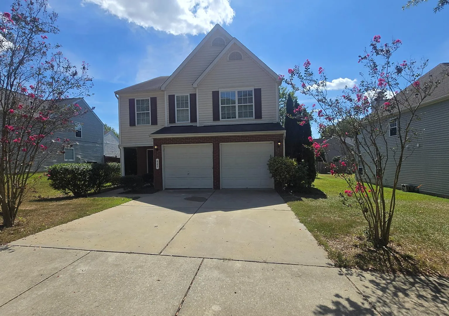 843 Red Oak Tree Dr — Photo 1