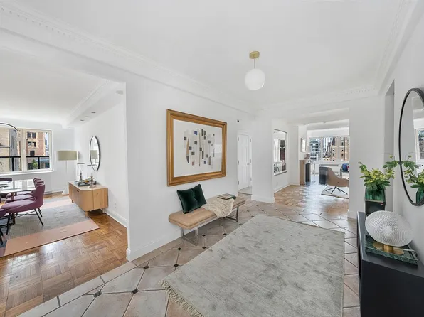 20 E 74th St #16B, Manhattan, NY 10021