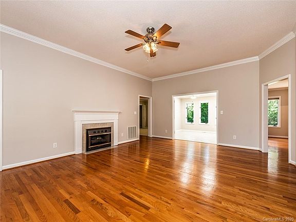 4th image of 6572 Forest Creek Dr