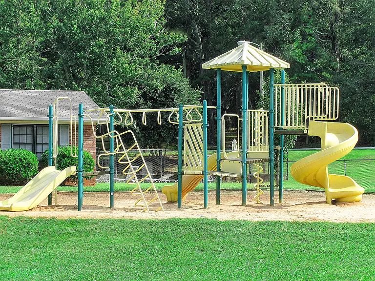 Woodstream Farms Apartments — Photo 17