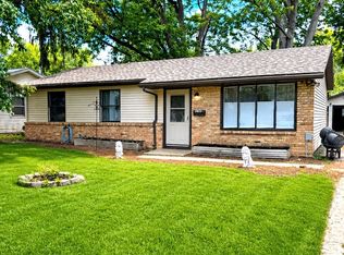 2106 Rainbow Vw, Urbana, IL 61802