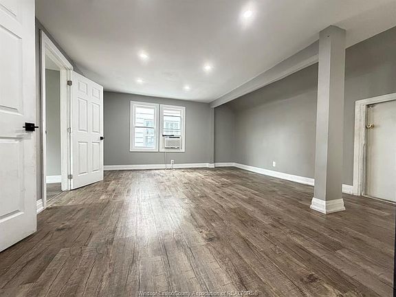 5th image of 1376 Goyeau St