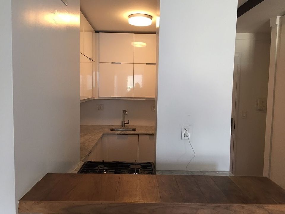 1st image of 200 E 30th St APT 8H