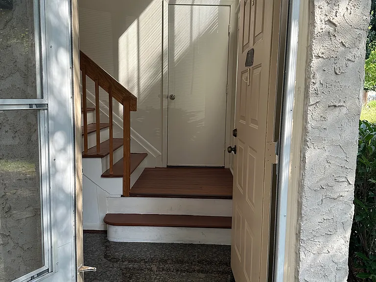 74 Park Gate Dr — Photo 49