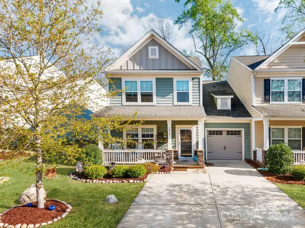 3016 Graceland Cir, Pineville, NC 28134