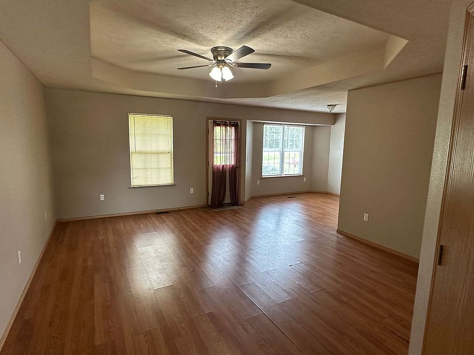 Clever Duplexes 409413 Apache Ct Clever MO Zillow