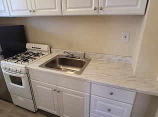 8 Harrison St #4, Manchester, NH 03104