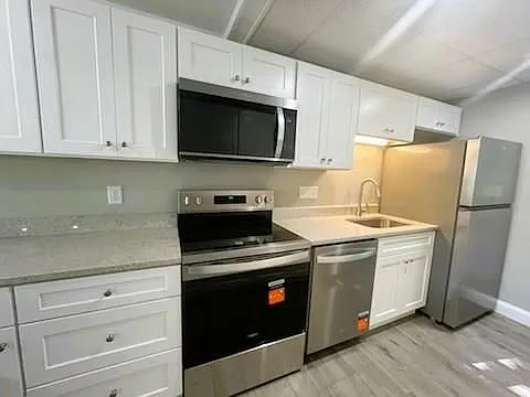 1 bed, 1.0 bath, 650 sqft, $1,950 — Photo 3