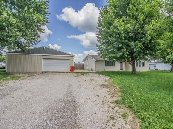 2835 Etna Rd, Mattoon, IL 61938