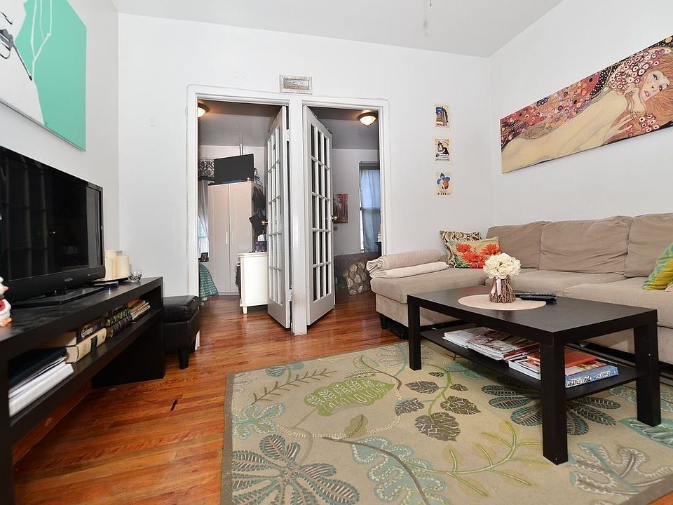 1st image of 122 Orchard St #7A