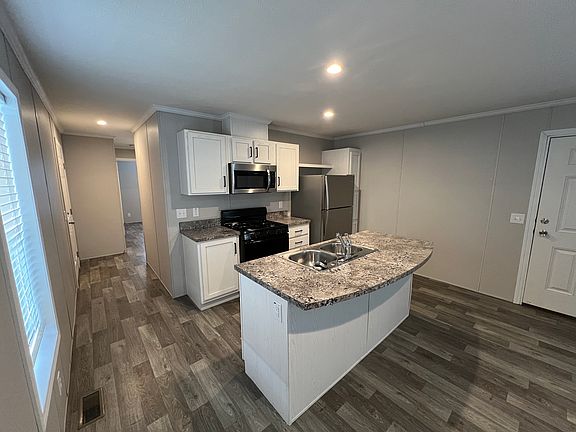5th image of 38000 Le Chateau Blvd #396