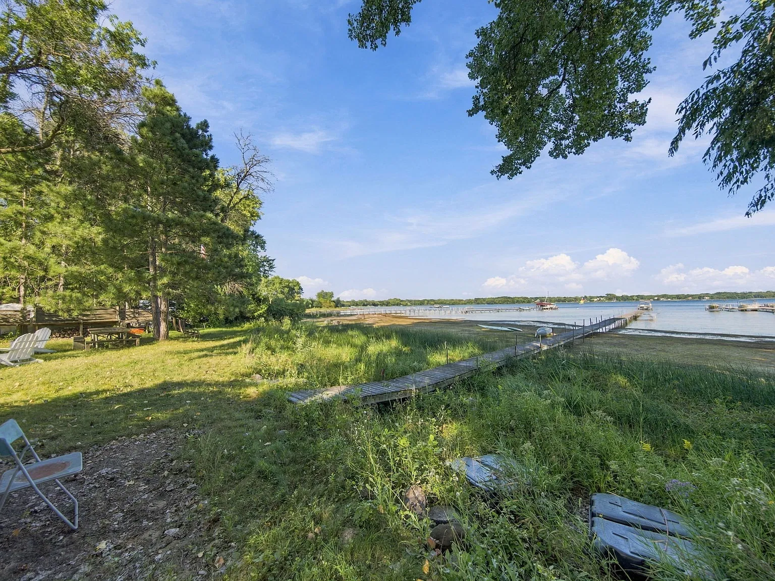 4 bed, 2049 sqft, $3,200 — Photo 3