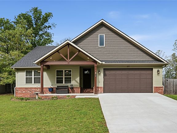 3rd image of 69 Ayr Dr