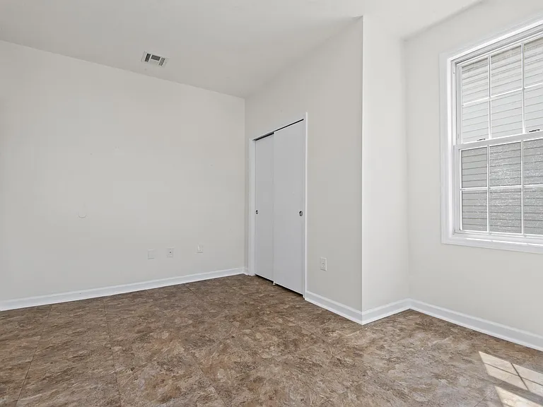 28 Armstrong Ave #2 — Photo 12