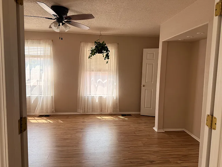 7812 Ranchwood Dr NW — Photo 11