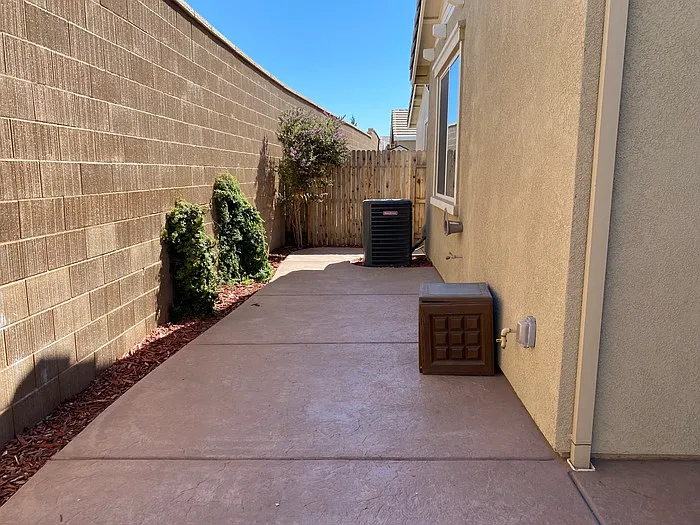 1419 Cheetah St — Photo 21
