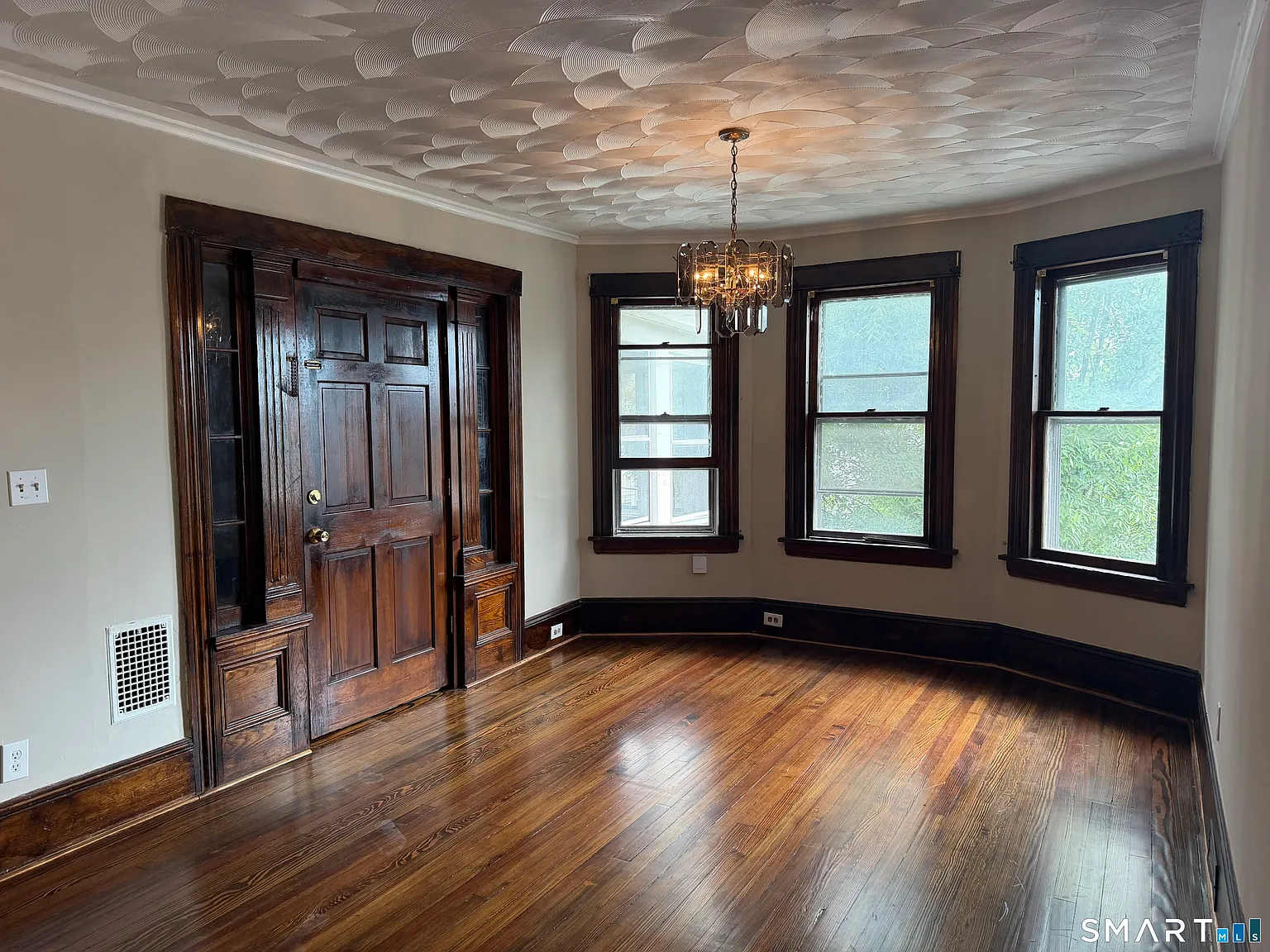 2 bed, 1.0 bath, 1100 sqft, $1,850 — Photo 1