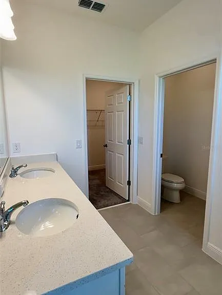 14729 Erice Ave — Photo 5