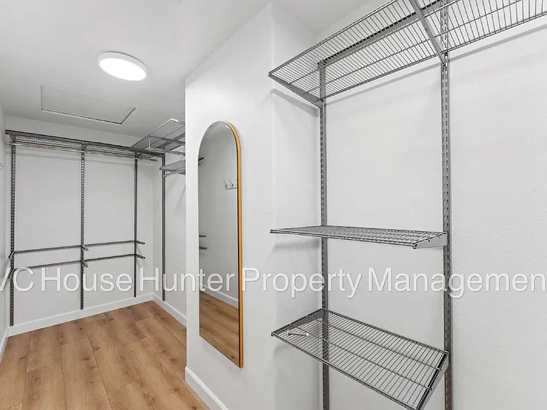 708 Entrada Dr — Photo 36